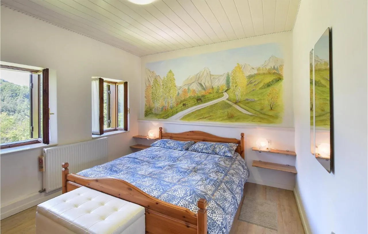 Stunning Home In Borgo Valbelluna With Kitchen Sant'Antonio Tortal