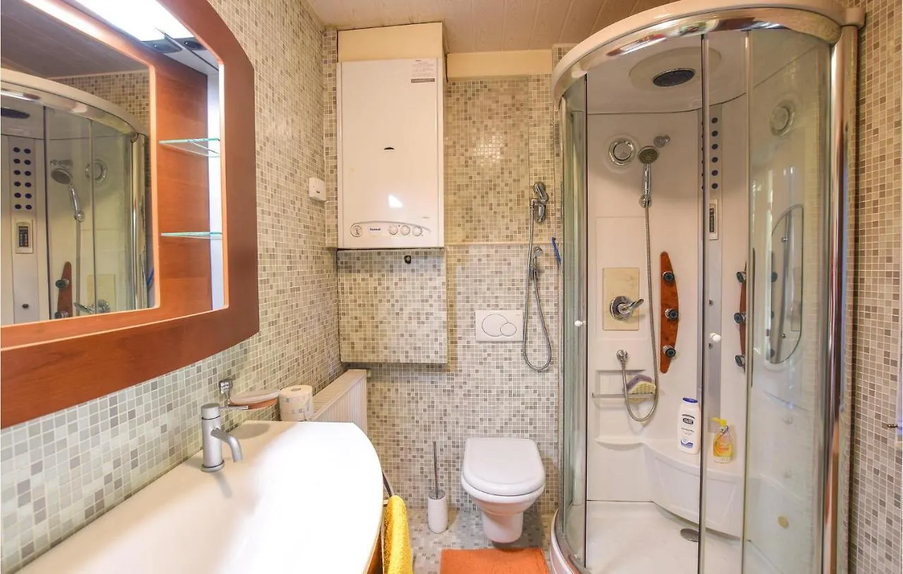 Stunning Home In Borgo Valbelluna With Kitchen Sant'Antonio Tortal 0*,  Italy
