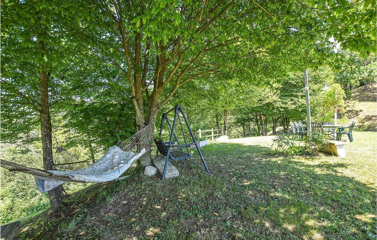 Stunning Home In Borgo Valbelluna With Kitchen Sant'Antonio Tortal