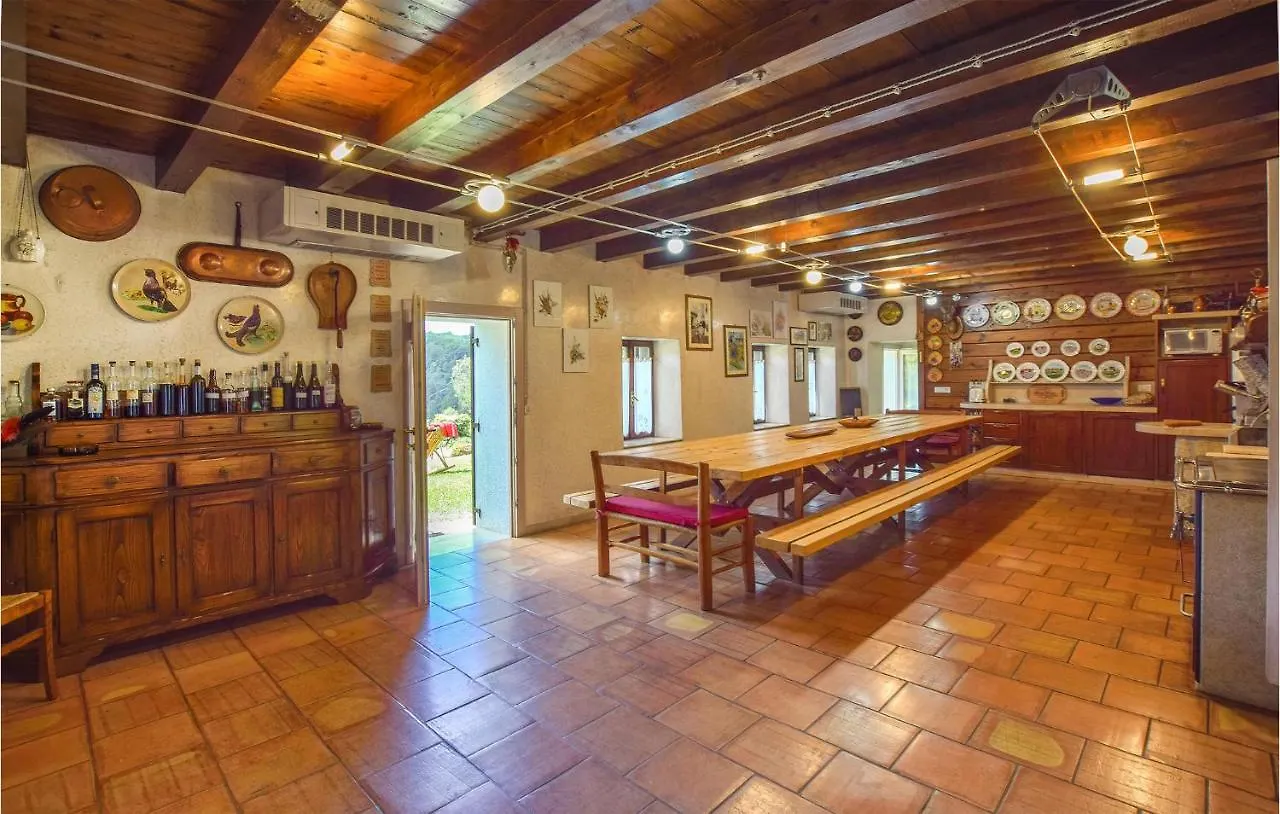 Stunning Home In Borgo Valbelluna With Kitchen Sant'Antonio Tortal Italy